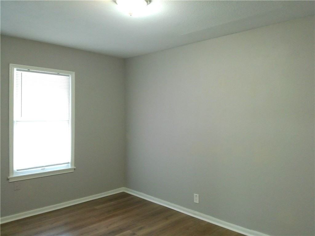 1046 Chamberlain St - Photo 6 of 19