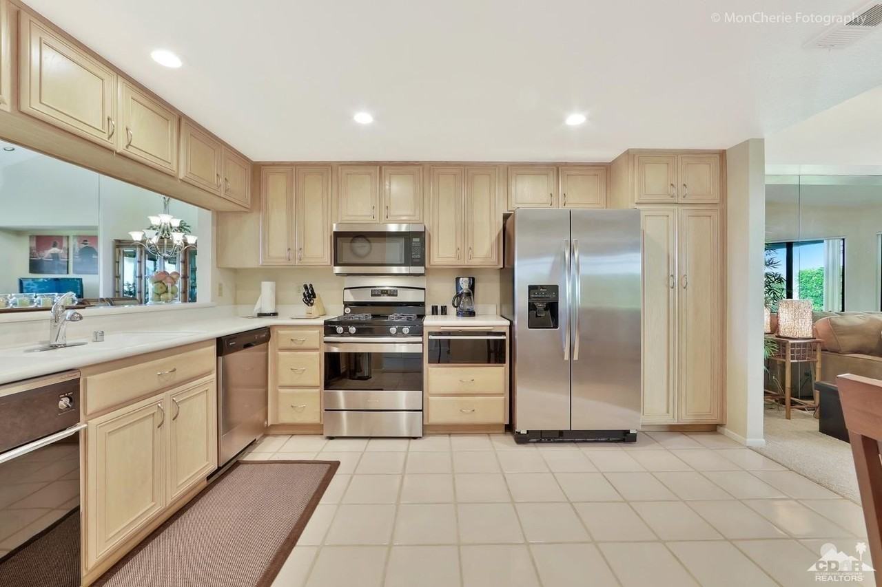 55424 Riviera - Photo 4 of 18