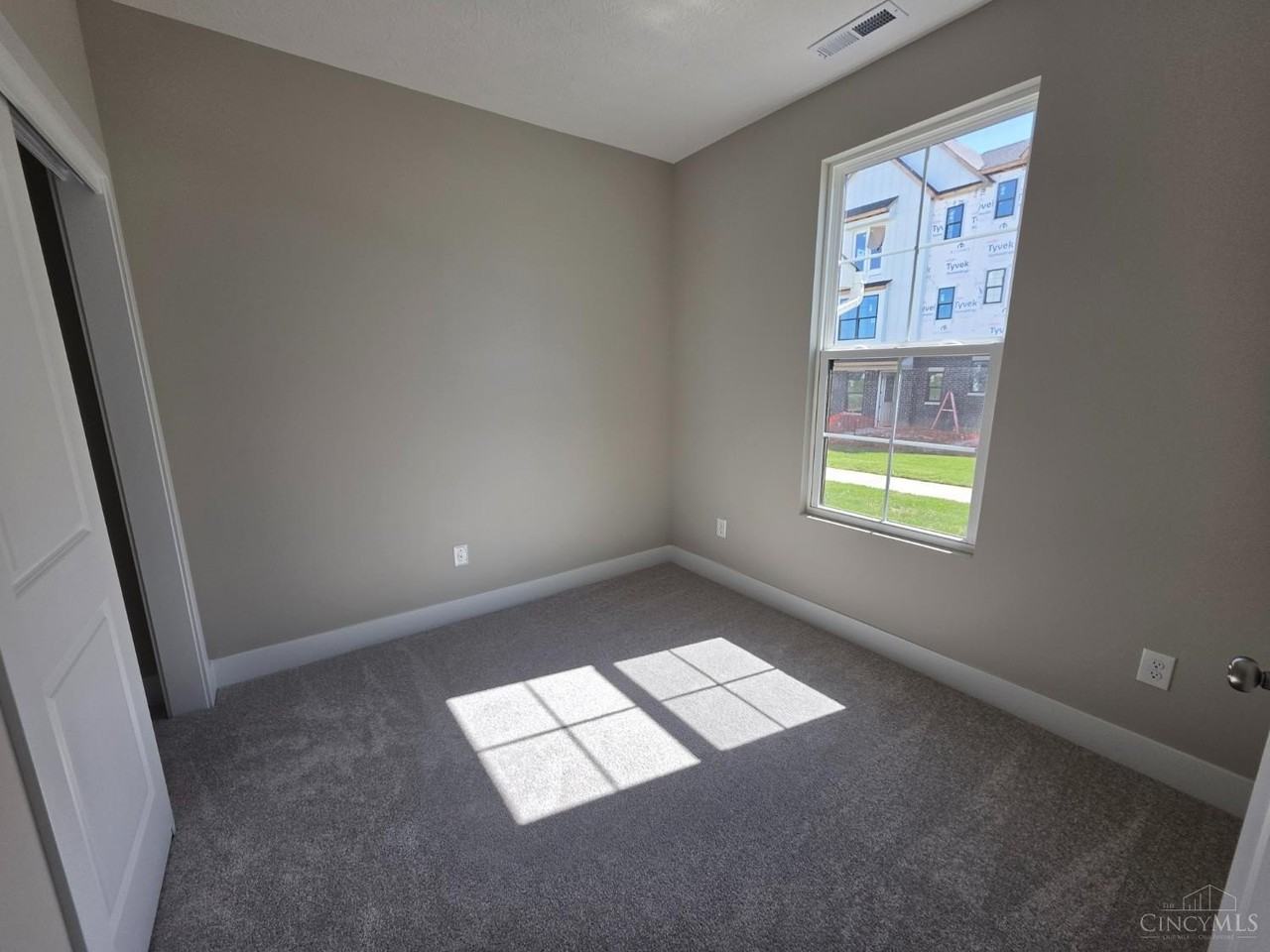 6168 Nicholas Way - Photo 4 of 26
