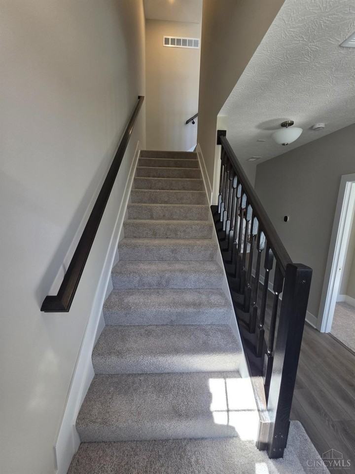6168 Nicholas Way - Photo 6 of 26