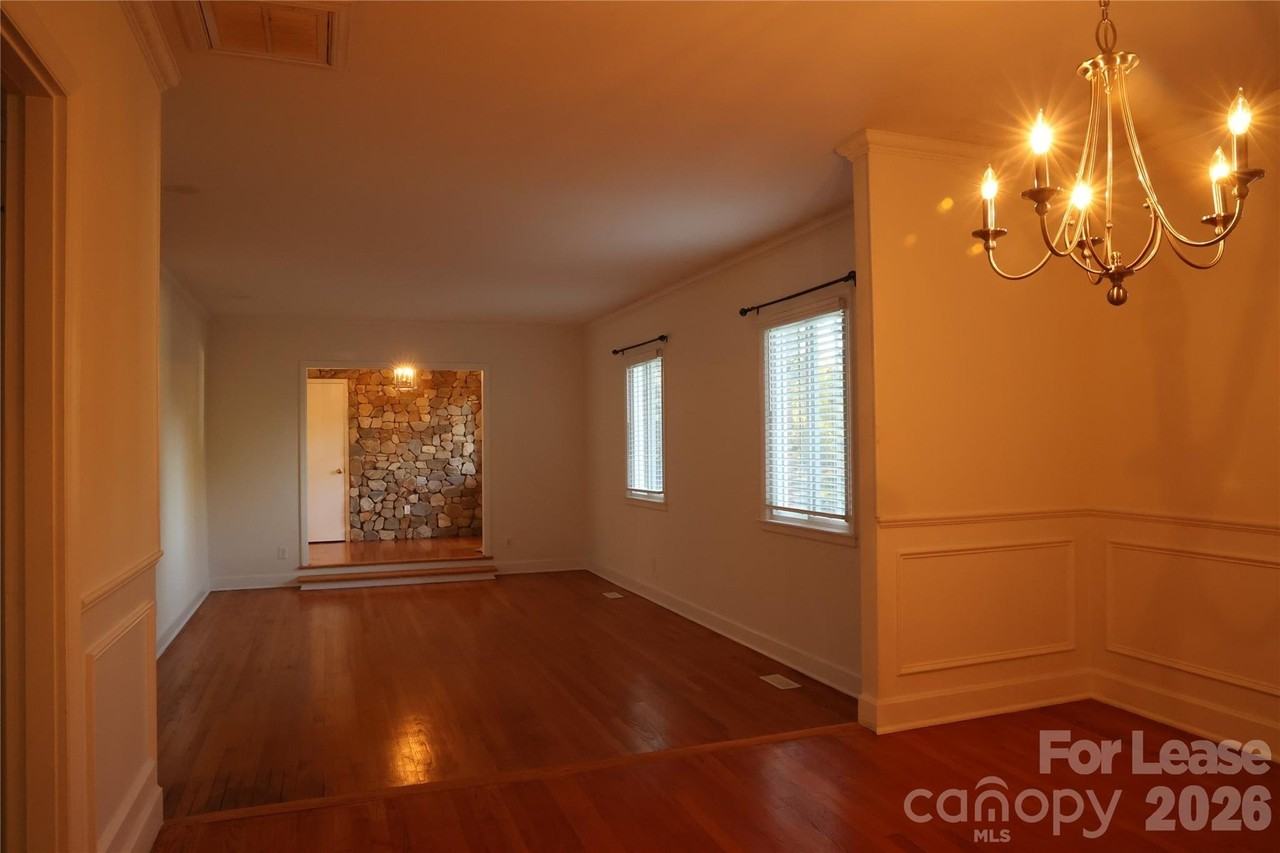 6641 Brookmeade Dr - Photo 7 of 20