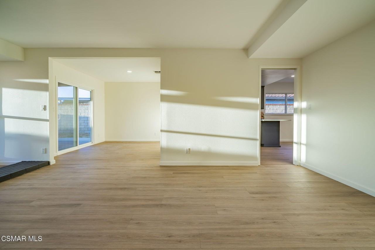 2617 Keats Ave - Photo 5 of 41