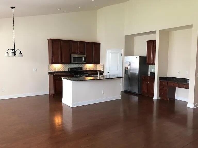 1806 Chickasaw Dr - Photo 4 of 8