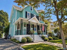 featured image of 23 Quintard Ave #B