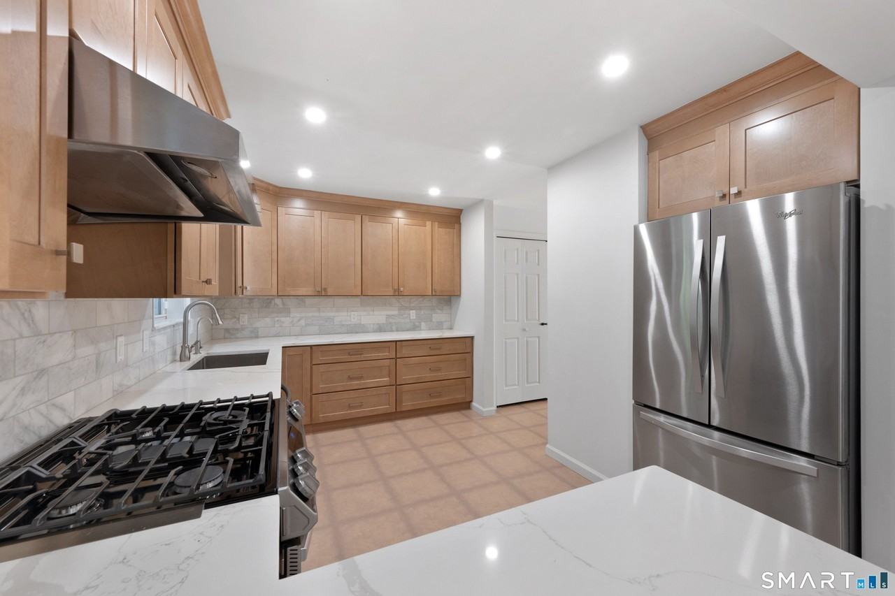 42 Highland Rd #5 - Photo 6 of 19