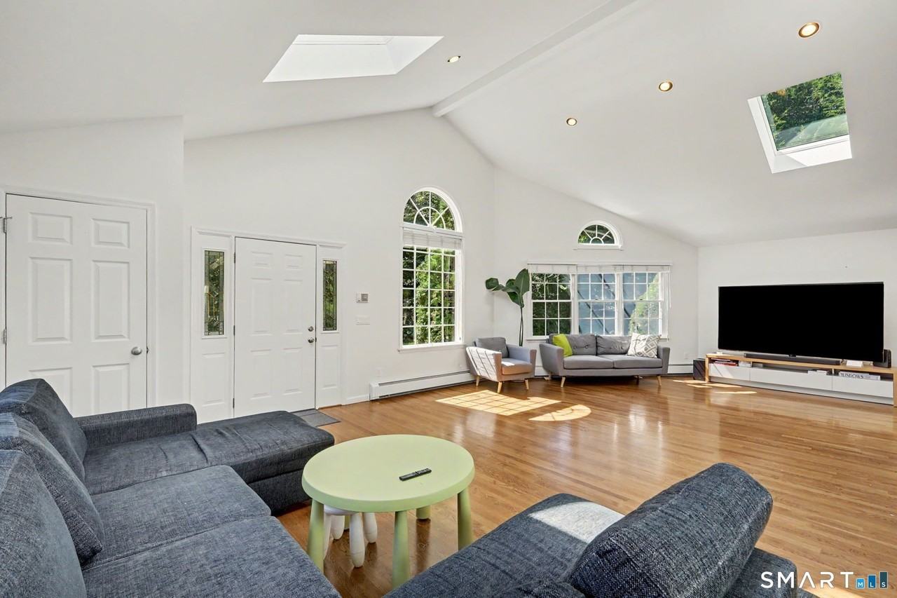 115 Parade Hill Rd #A - Photo 3 of 21