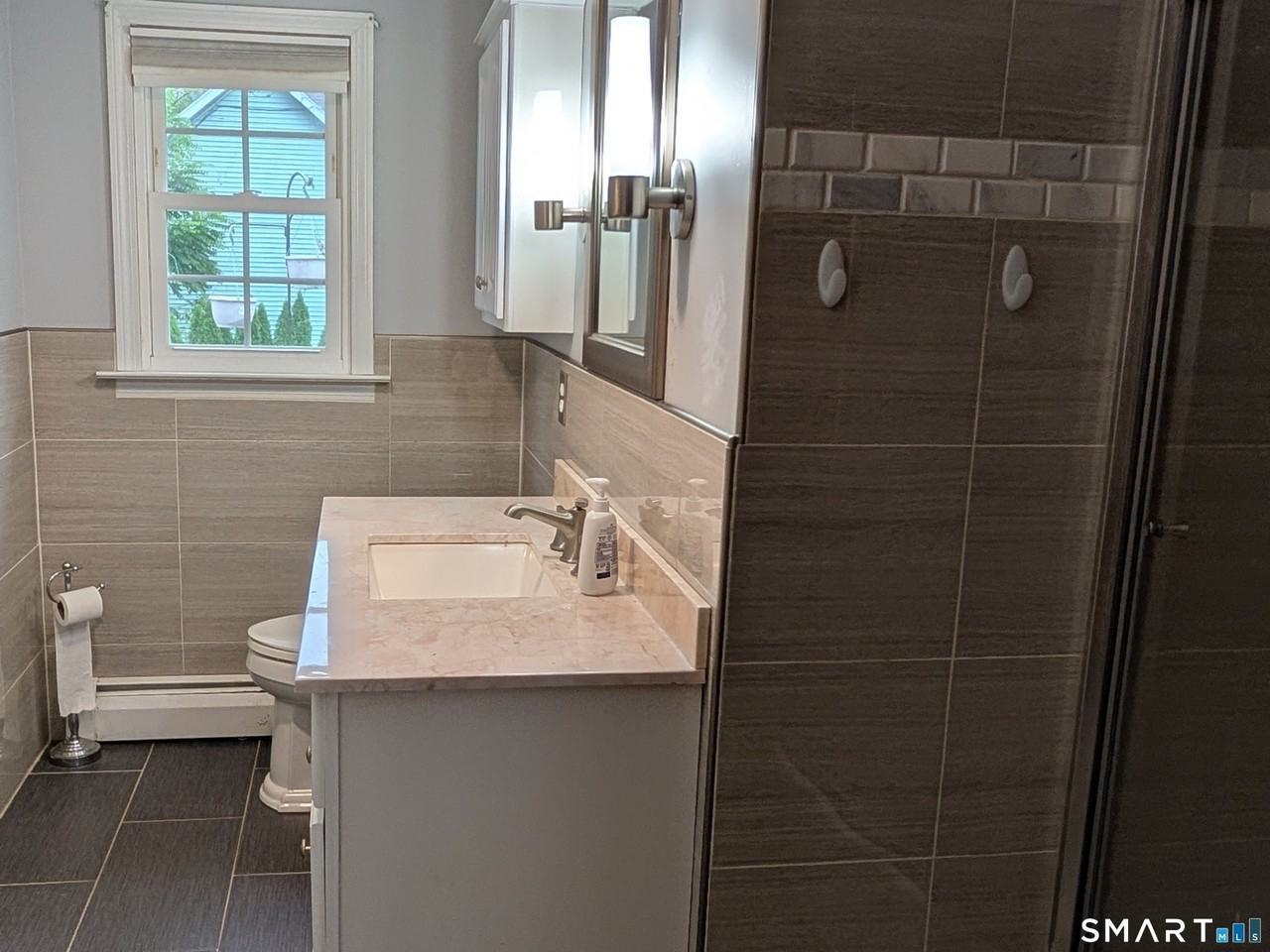 12 Dewey Ave - Photo 7 of 14