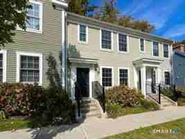 featured image of 66 Stoneridge Cir