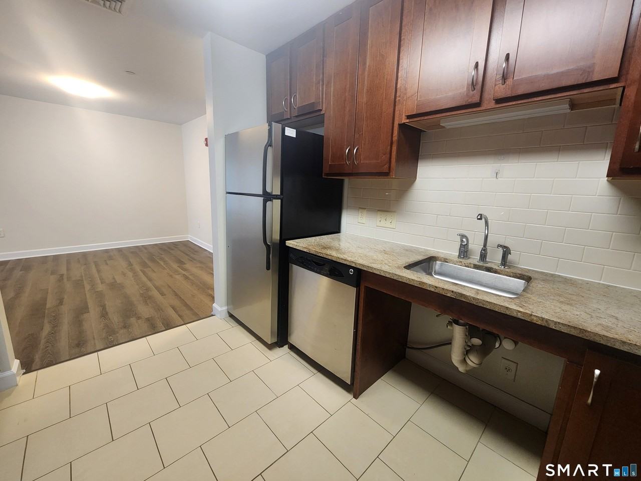 66 Stoneridge Cir - Photo 4 of 13