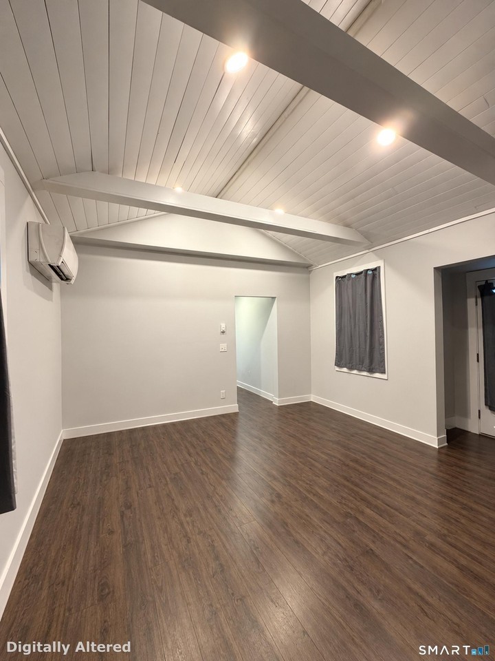179 Montauk Ave #8 - Photo 3 of 10
