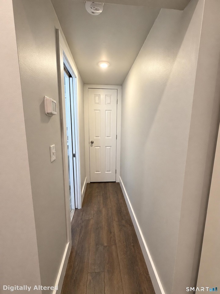 179 Montauk Ave #8 - Photo 5 of 10
