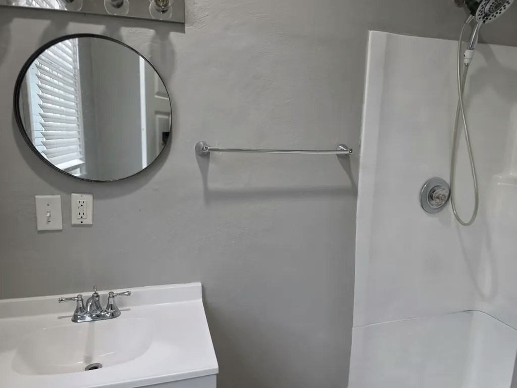 78 Parkview Avenue, Unit 1 - Photo 7 of 15
