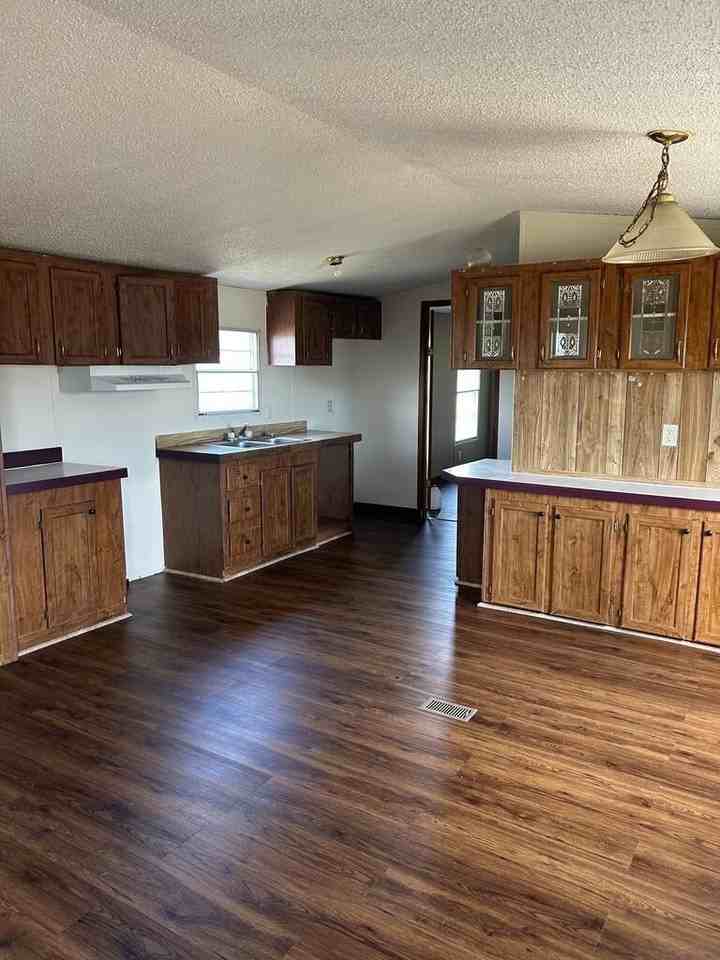 213 Brandon Cir #65 - Photo 3 of 11