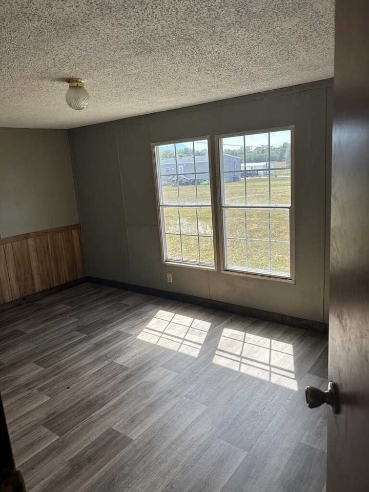 213 Brandon Cir #65 - Photo 4 of 11