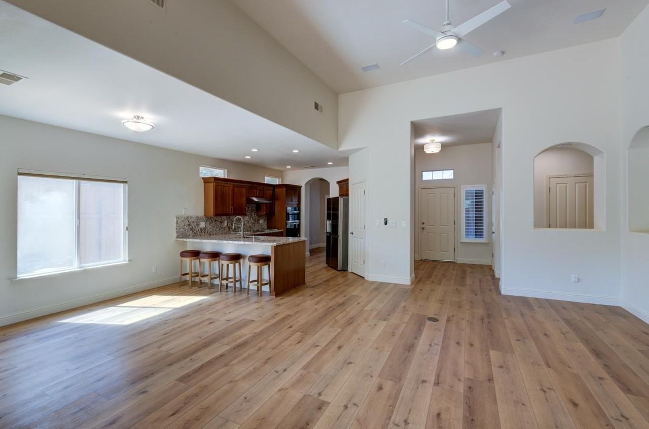 10622 N Spanish Bay Dr - Photo 5 of 19
