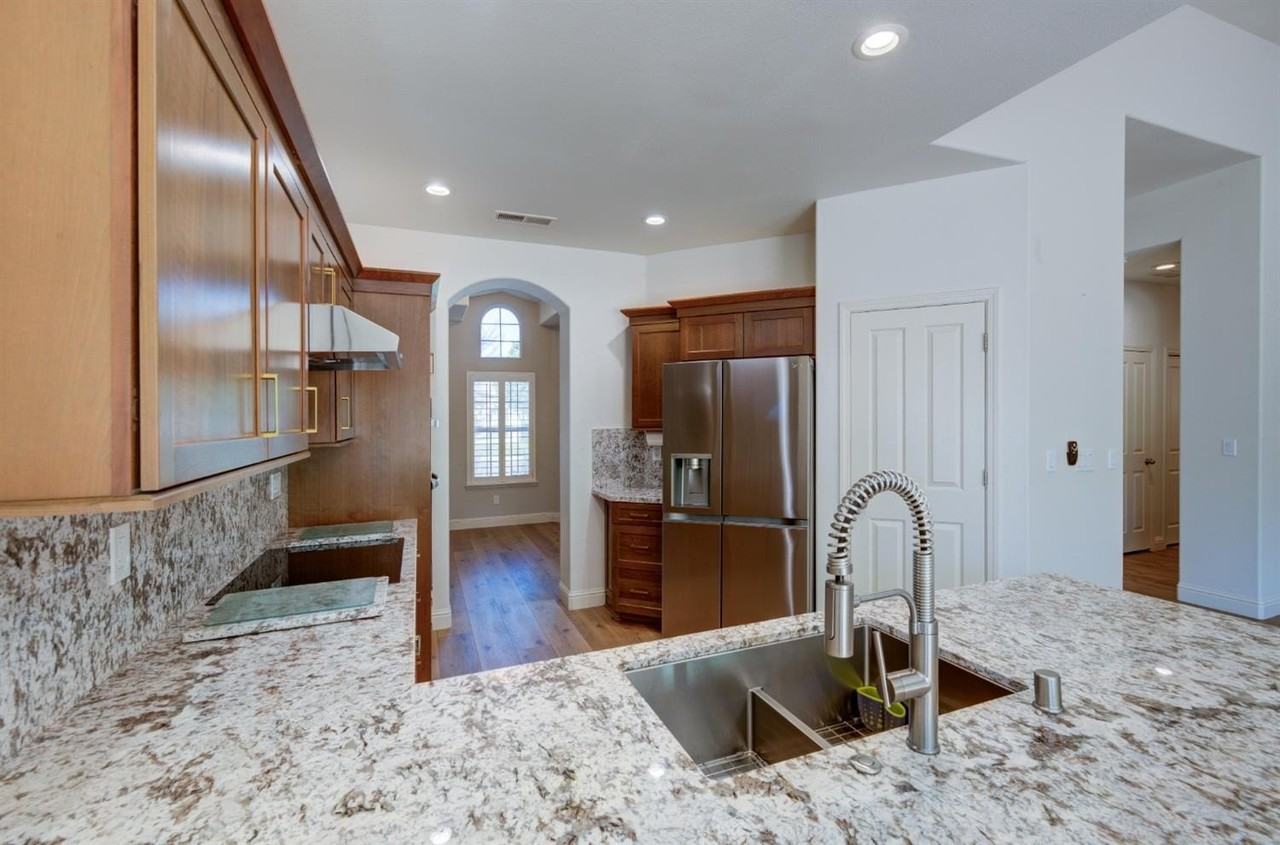 10622 N Spanish Bay Dr - Photo 7 of 19