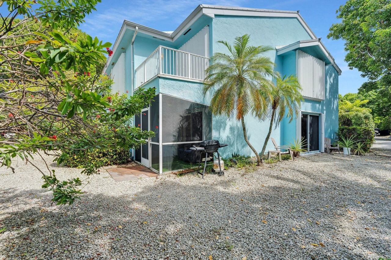 98381 Windward Ave - Photo 4 of 45