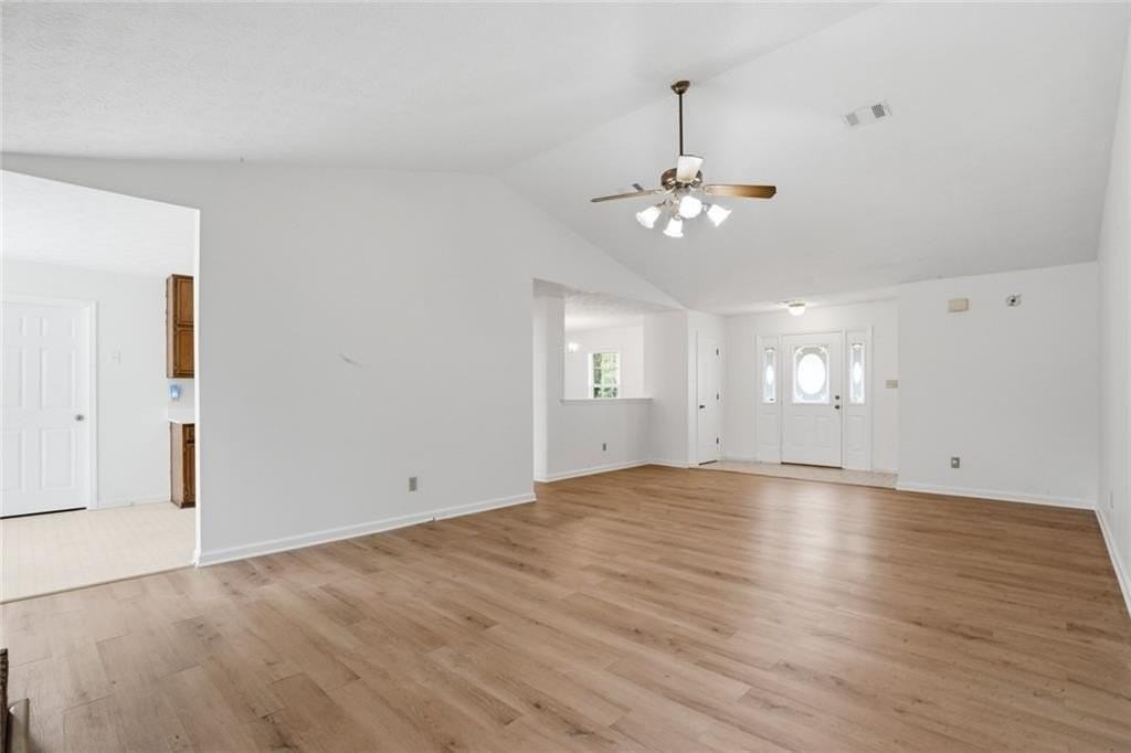 115 Knight Way - Photo 7 of 34