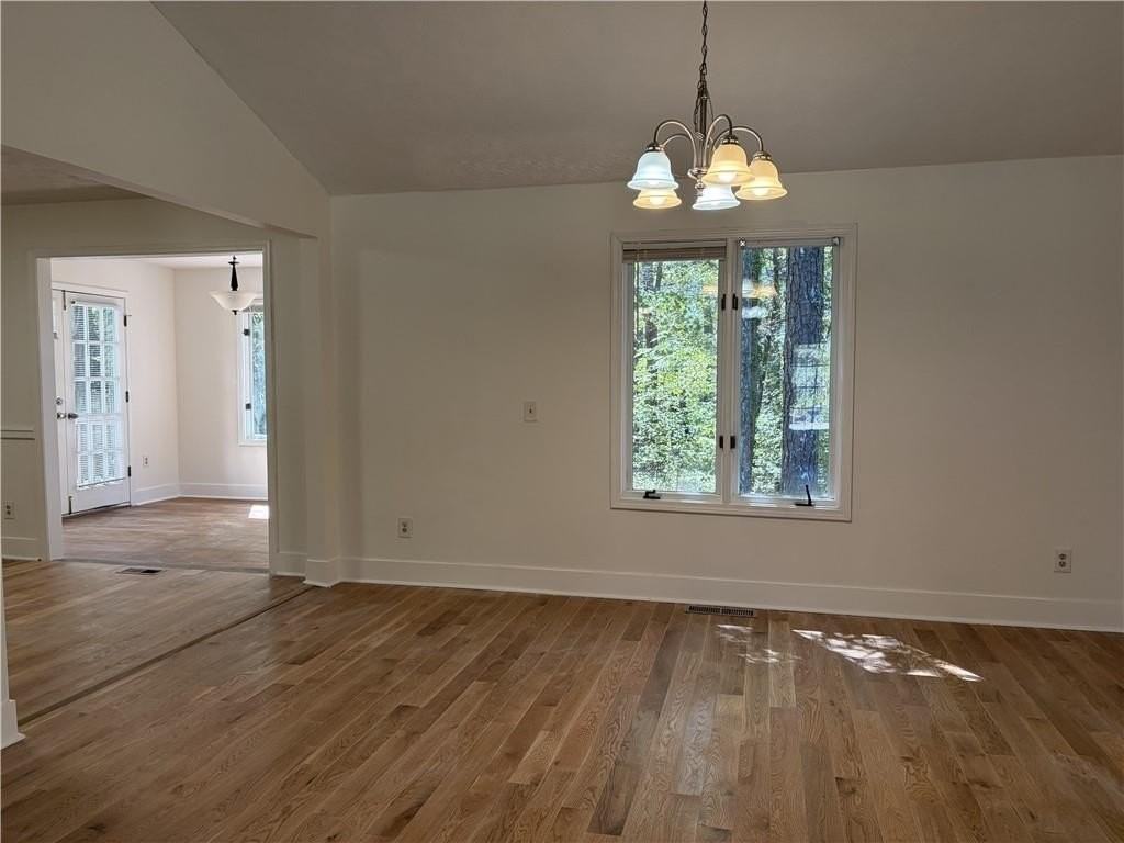 4499 Browning Ct Ne - Photo 5 of 18