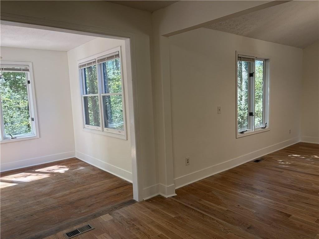 4499 Browning Ct Ne - Photo 6 of 18