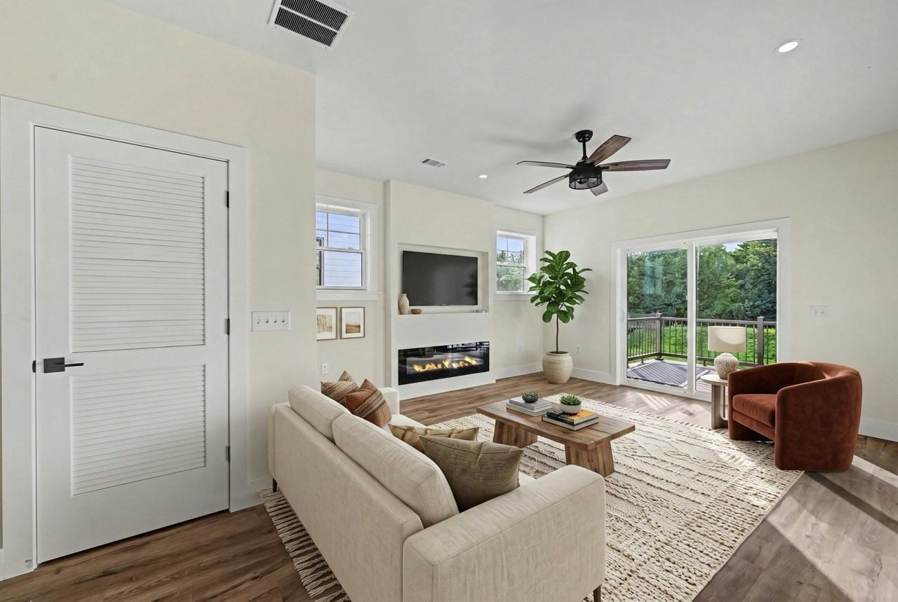 210 Hull Avenue - Photo 3 of 38