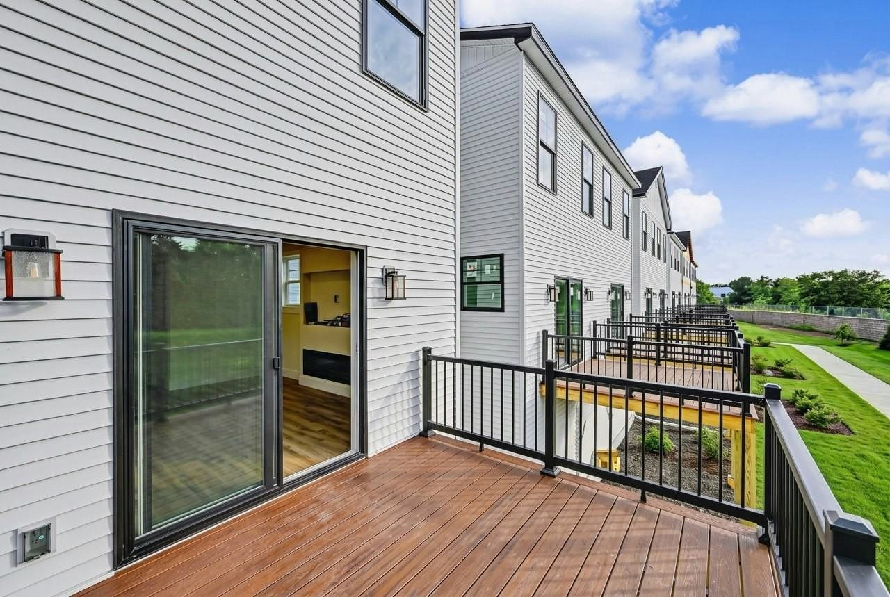 210 Hull Avenue - Photo 6 of 38
