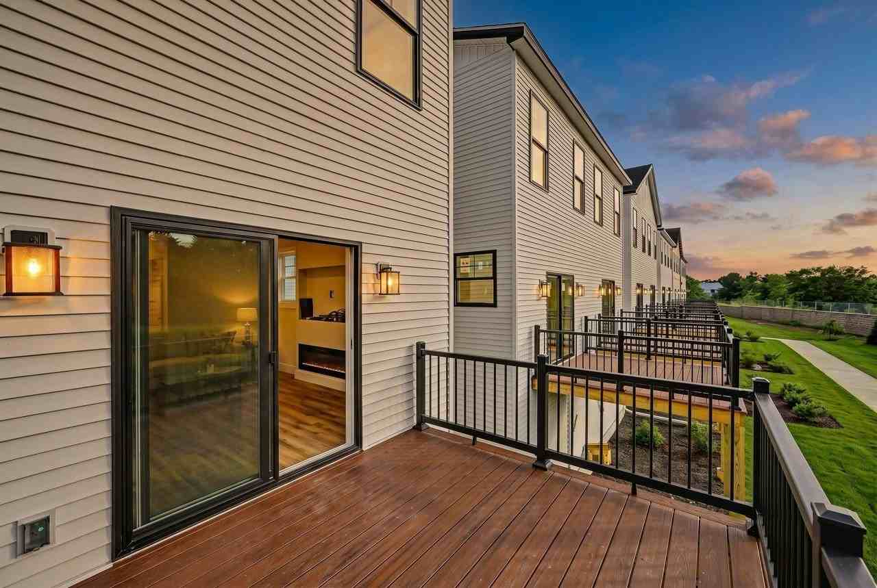 210 Hull Avenue - Photo 7 of 38