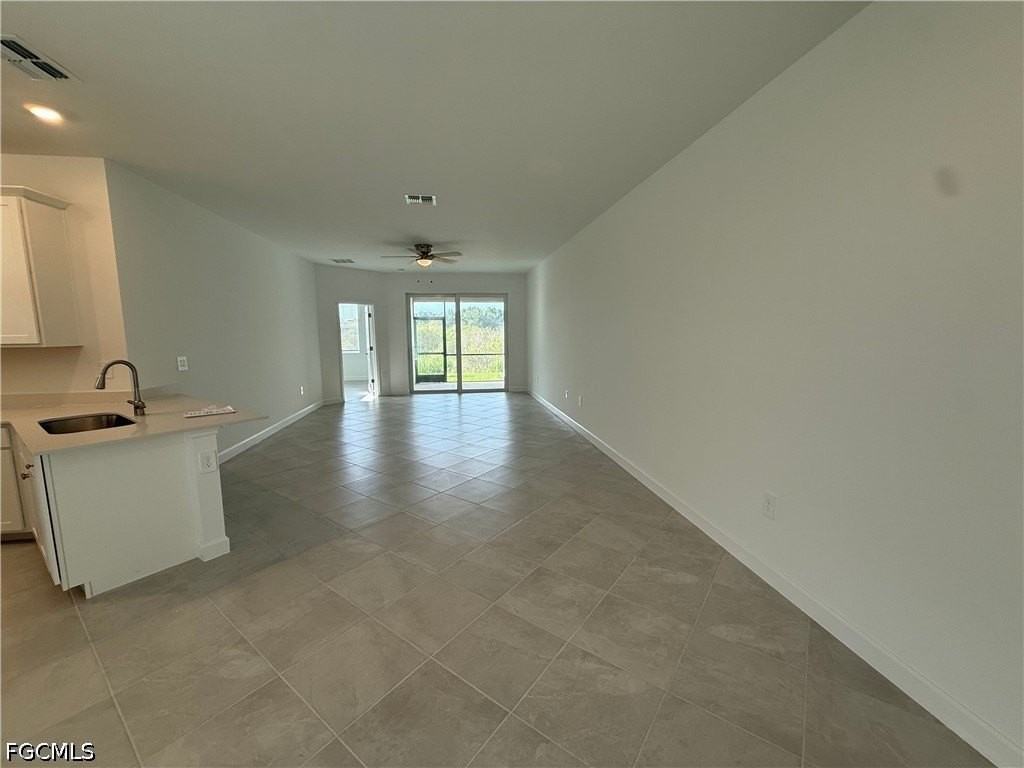 18822 Copperhead Ct N - Photo 3 of 26