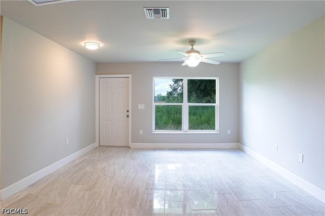 1787 Maryland Ave - Photo 5 of 15