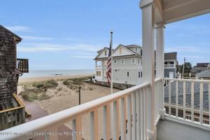 featured image of 28 1st Ave
