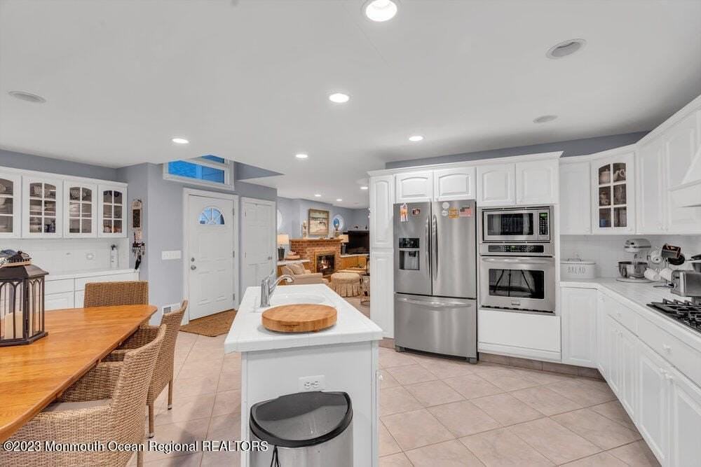 28 1st Ave - Photo 2 of 34