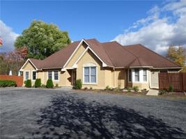 featured image of 427 Washington St