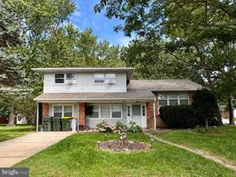 featured image of 820 Leeds Ln