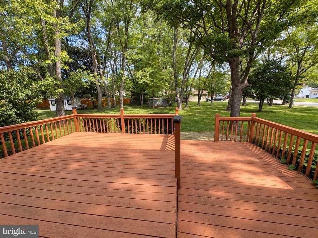 820 Leeds Ln - Photo 5 of 45