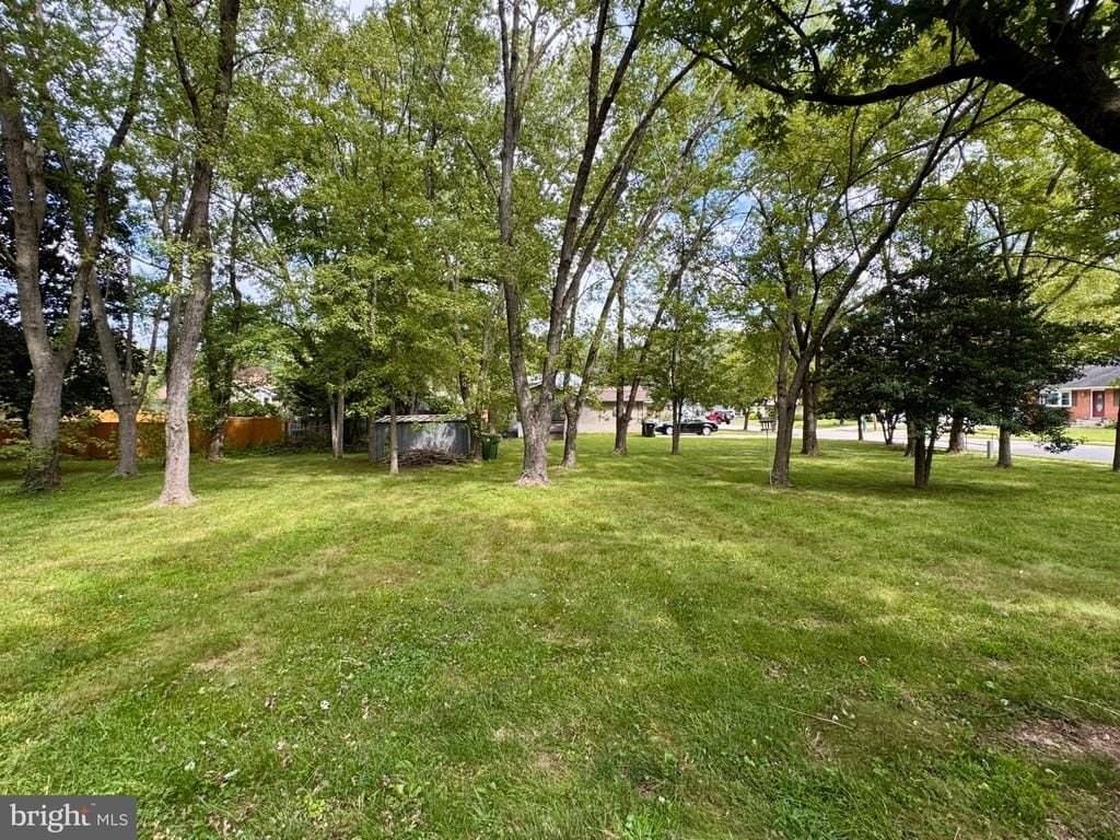 820 Leeds Ln - Photo 7 of 45