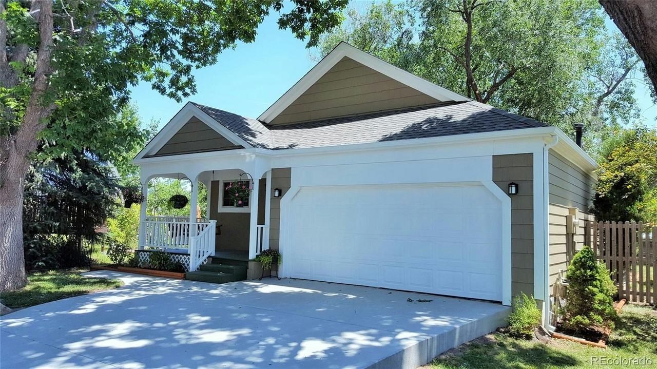 5752 West 61st Drive - Photo 2 of 9