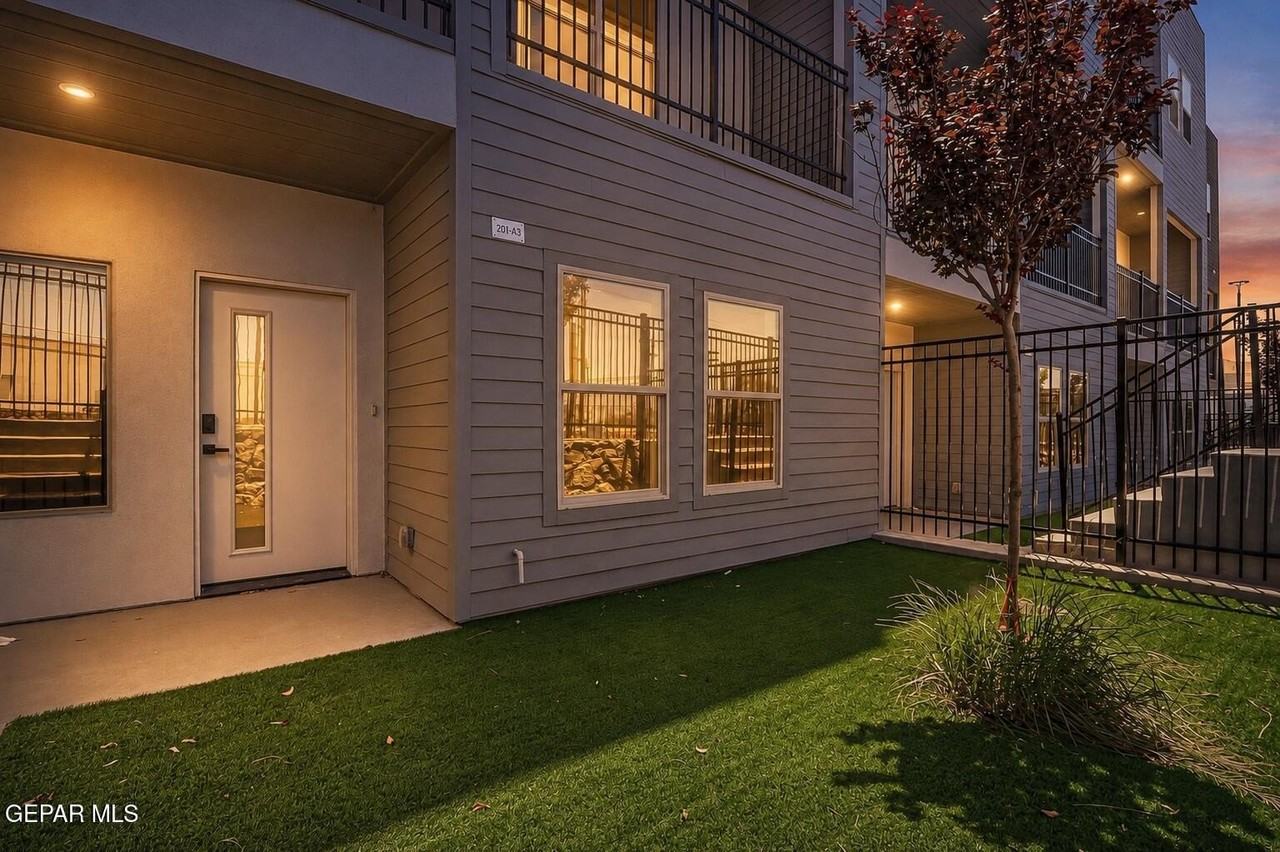 201 N Desert Pass St #A3 - Photo 3 of 48