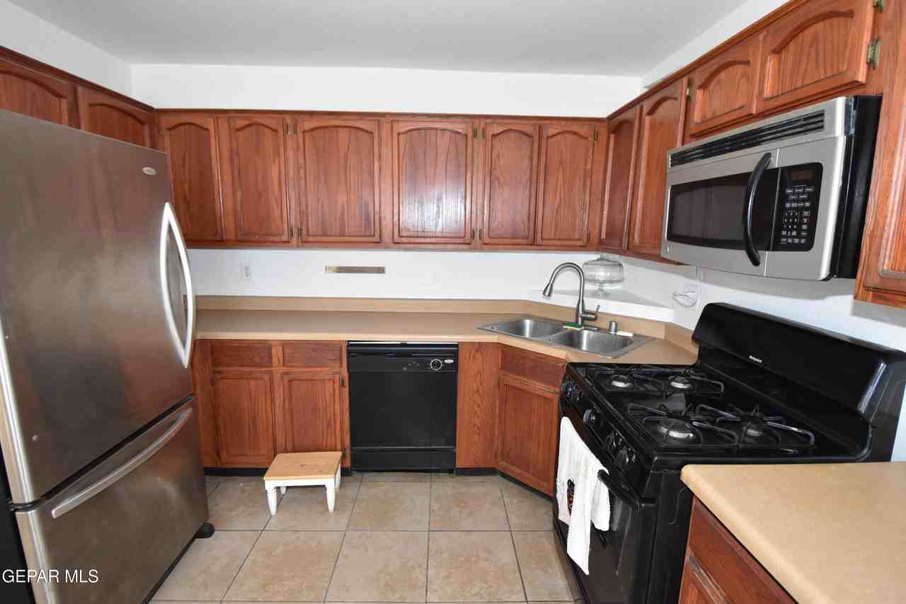 14345 Pacific Point Dr - Photo 6 of 23