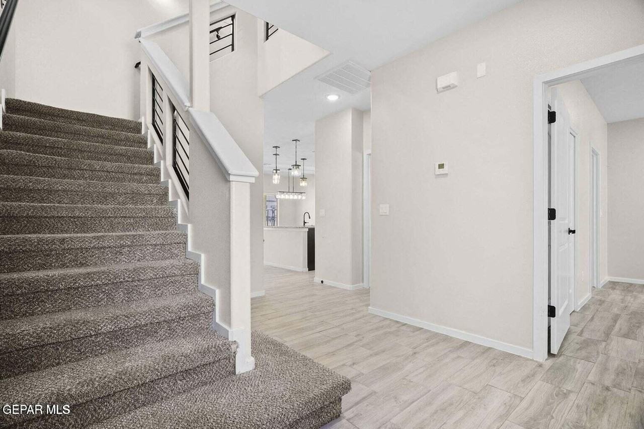 2705 Maria Casas St - Photo 6 of 38