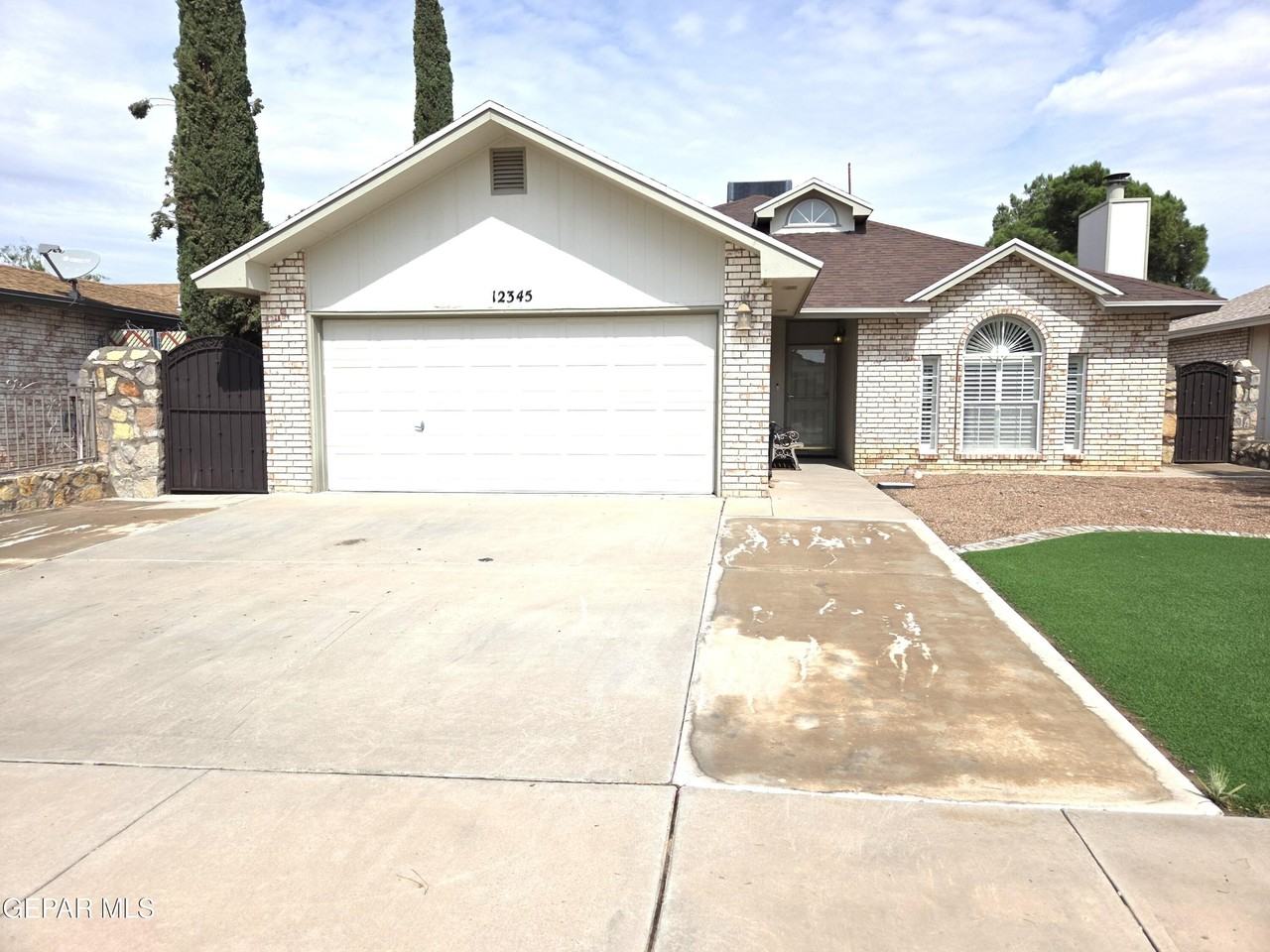 12345 Nancy Lee Ave - Photo 2 of 31