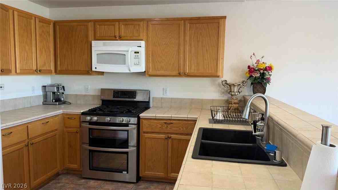 9174 Red Currant Ave - Photo 5 of 13