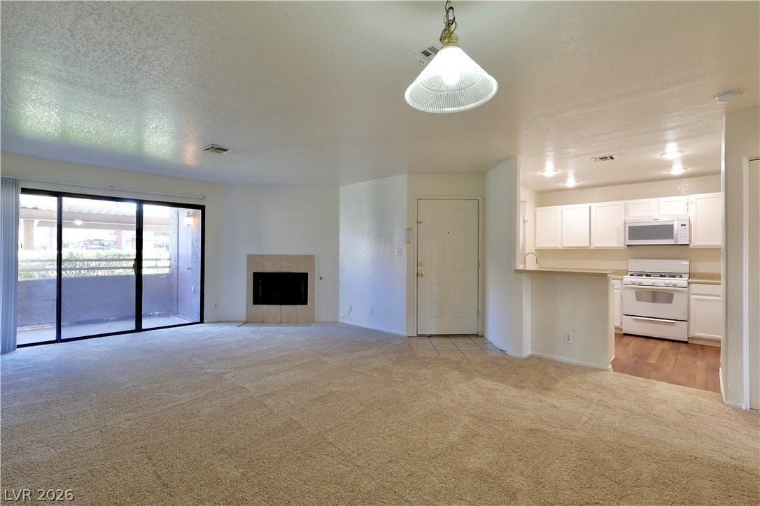 5008 S Rainbow Blvd #105 - Photo 7 of 19