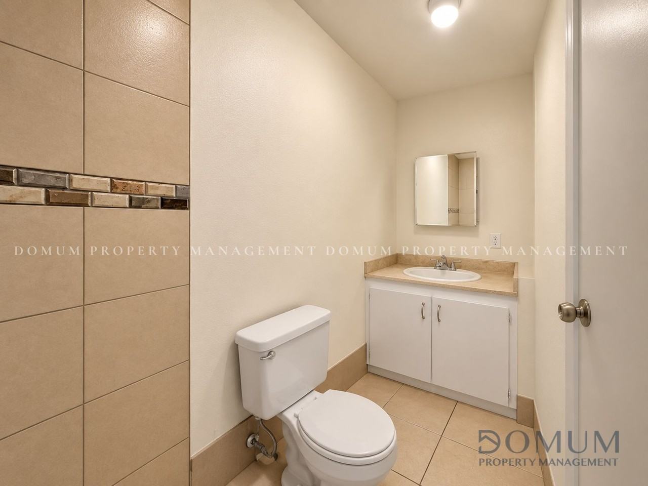 2419 Vine Ave #A - Photo 4 of 10