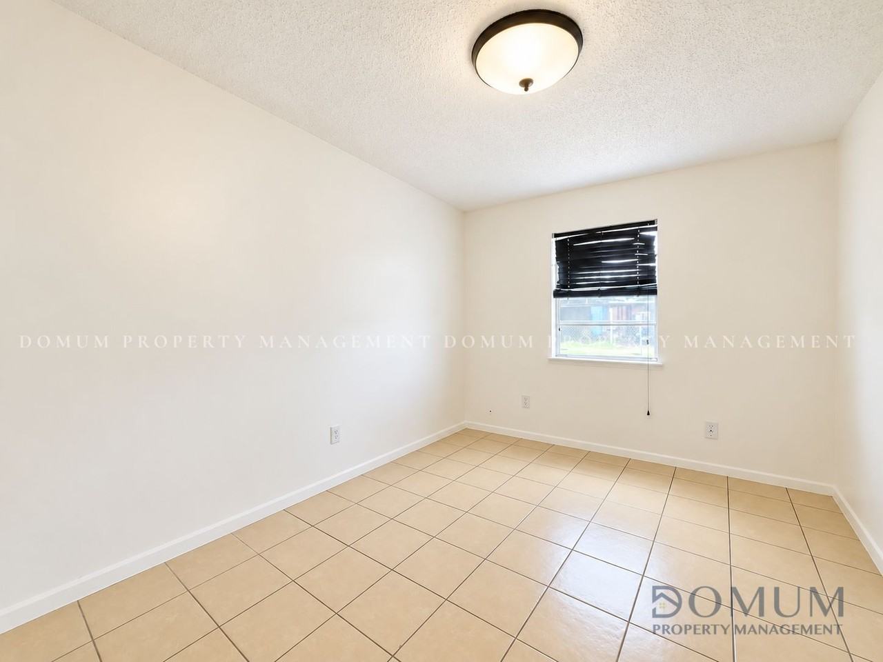 2419 Vine Ave #A - Photo 7 of 10