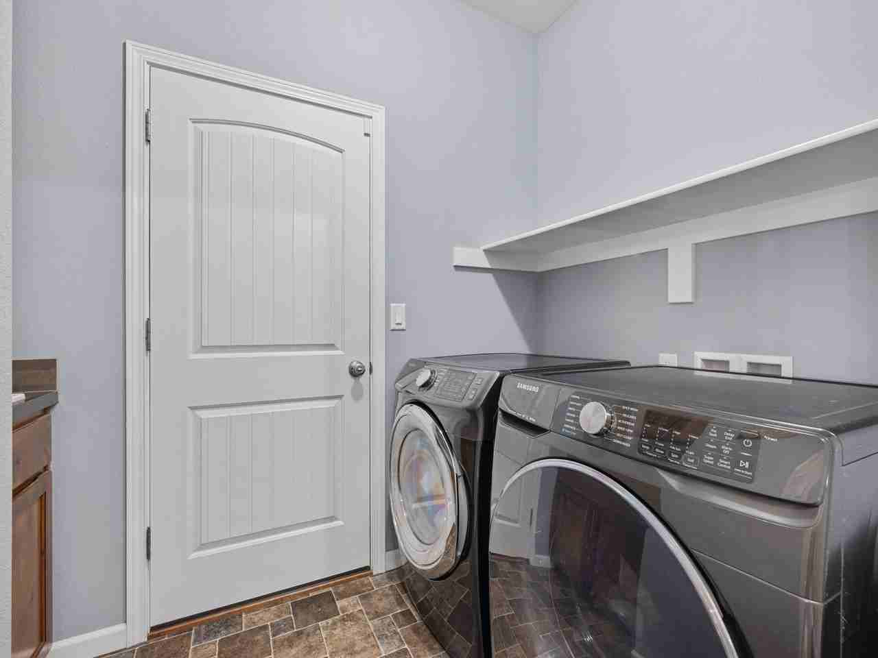711 Pintail St Ne #1 - Photo 5 of 10