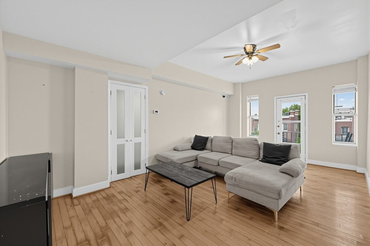 2127 California St NW - 401Apt 401 #401 - Photo 5 of 24