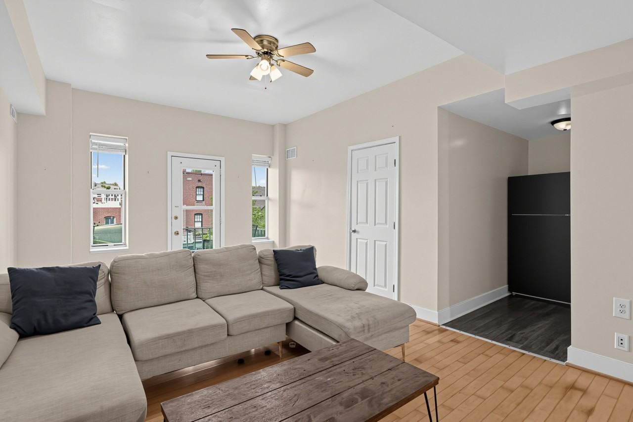 2127 California St NW - 401Apt 401 #401 - Photo 6 of 24