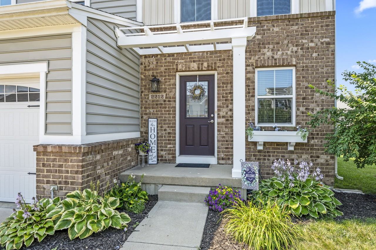 2212 Blazing Star Dr #1 - Photo 4 of 48