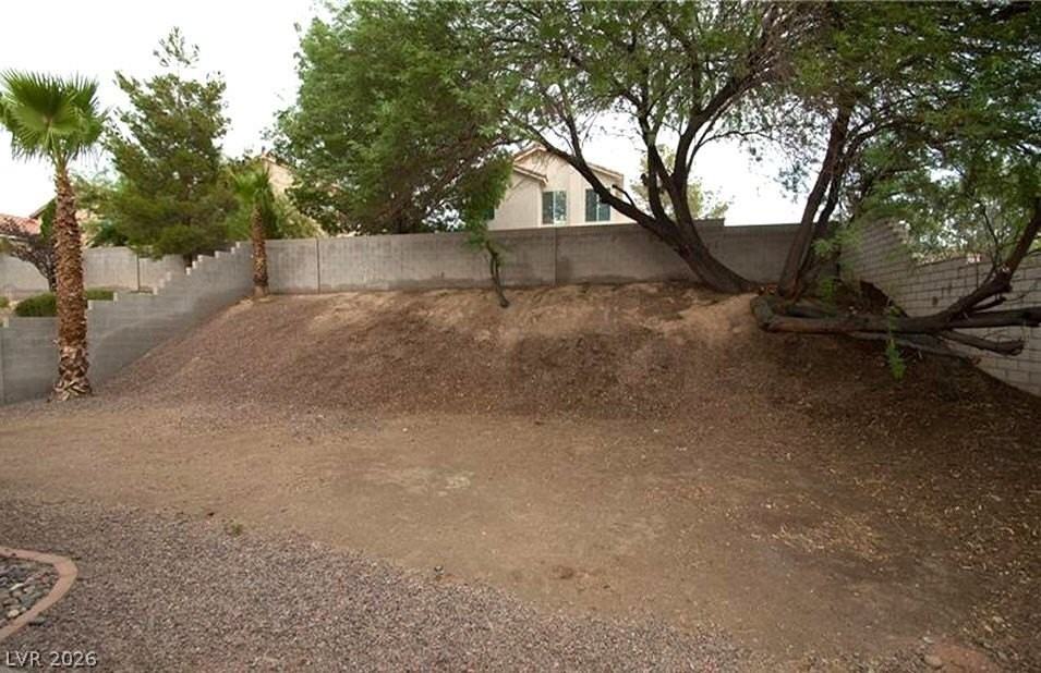 8998 Edgeworth Pl - Photo 3 of 4