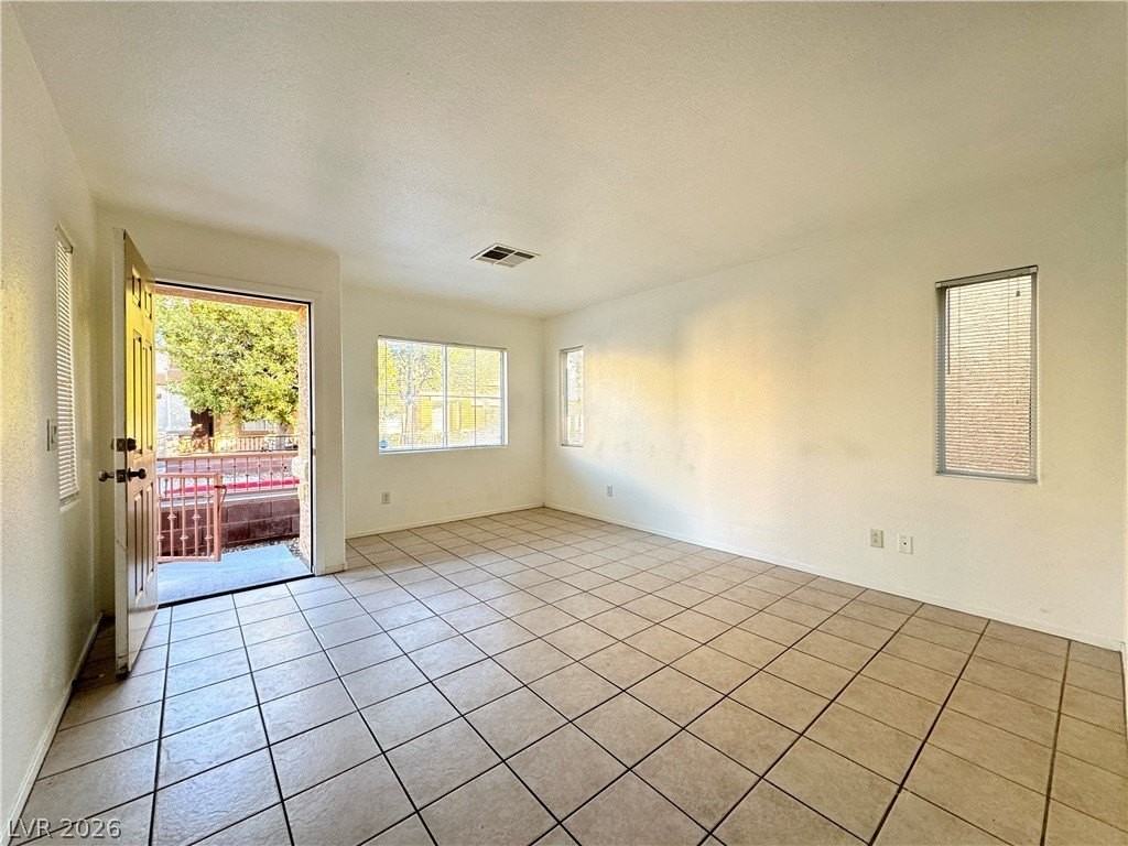 10433 Wyatt Earp Ct - Photo 2 of 28